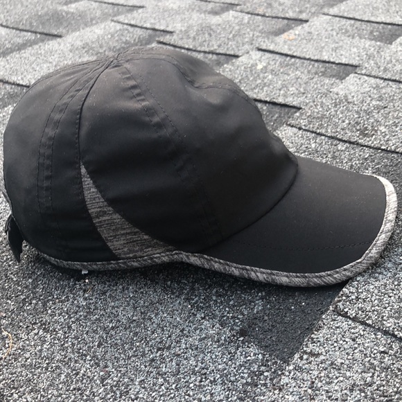 Black cap - Picture 2 of 2